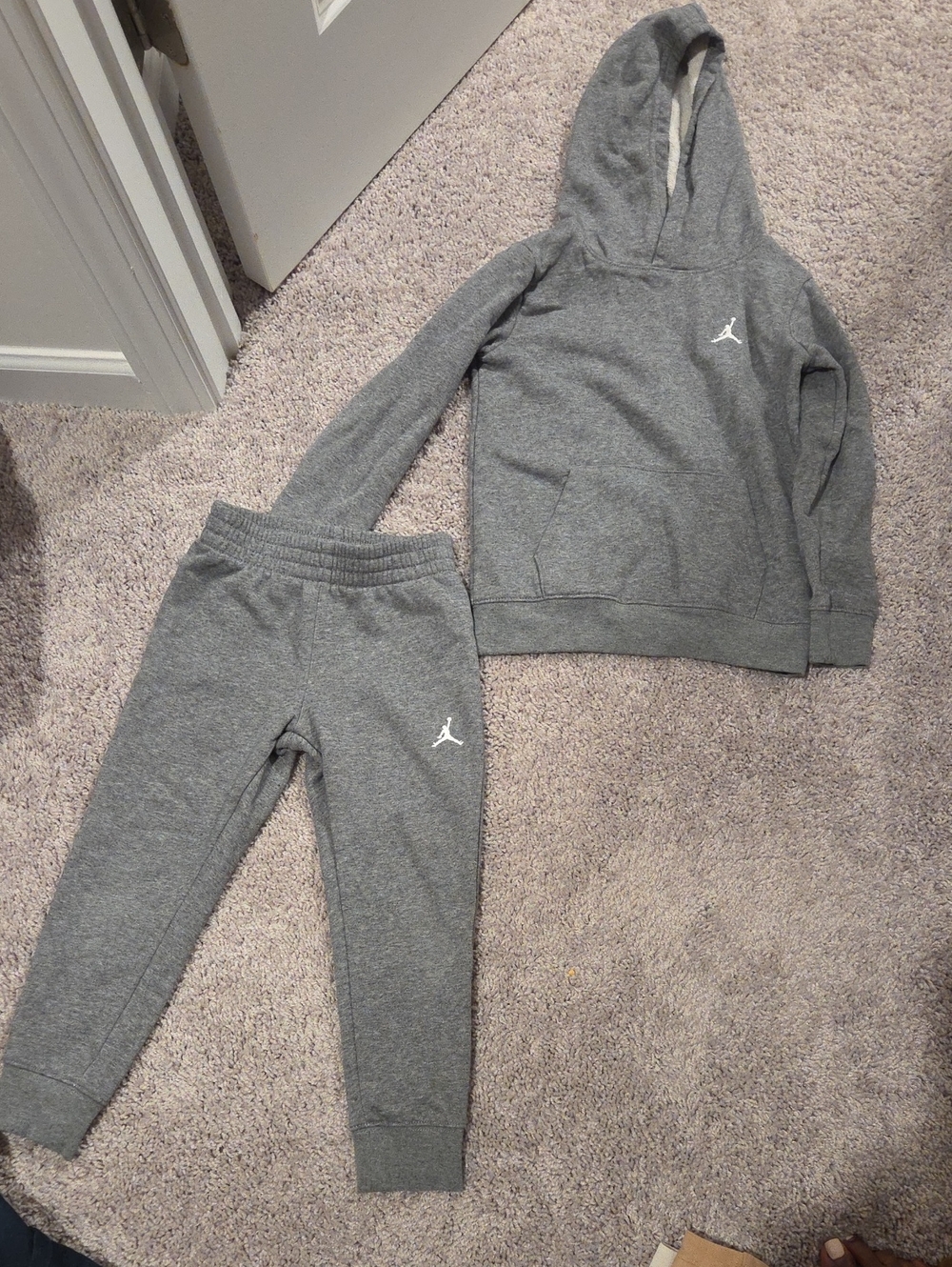 Jordan Youth Gray Hooded Sweatshirt & Joggers Set